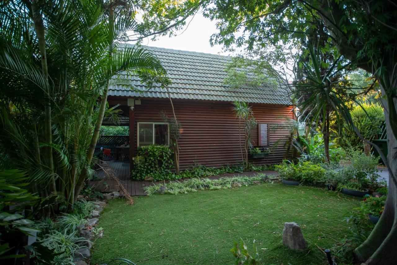Invito Villa Rosh Pinna Exterior photo