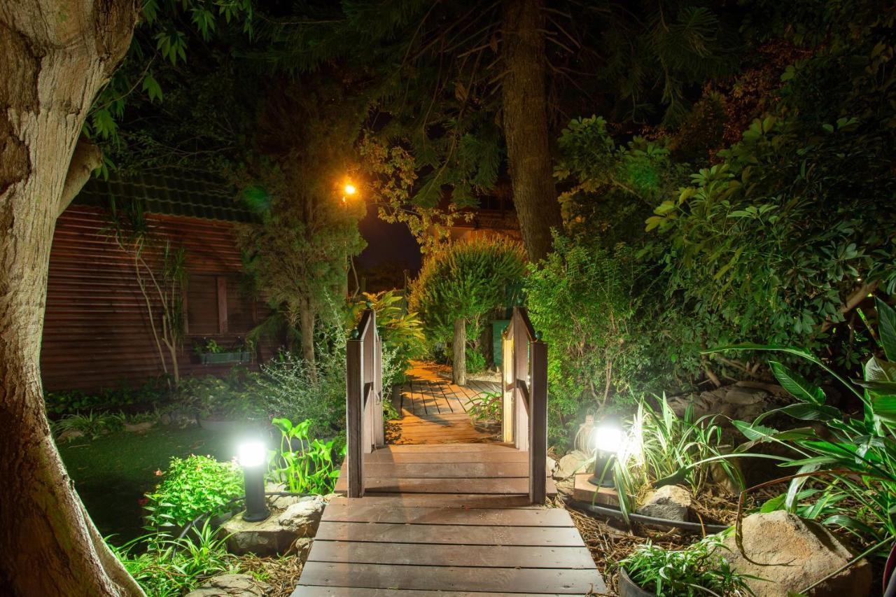 Invito Villa Rosh Pinna Exterior photo