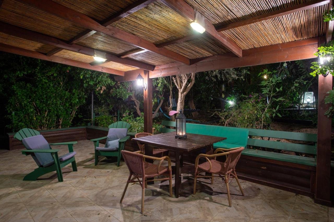 Invito Villa Rosh Pinna Exterior photo